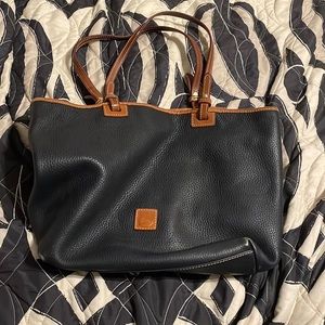 Vintage navy pebble leather dooney & bourke shoulder tote